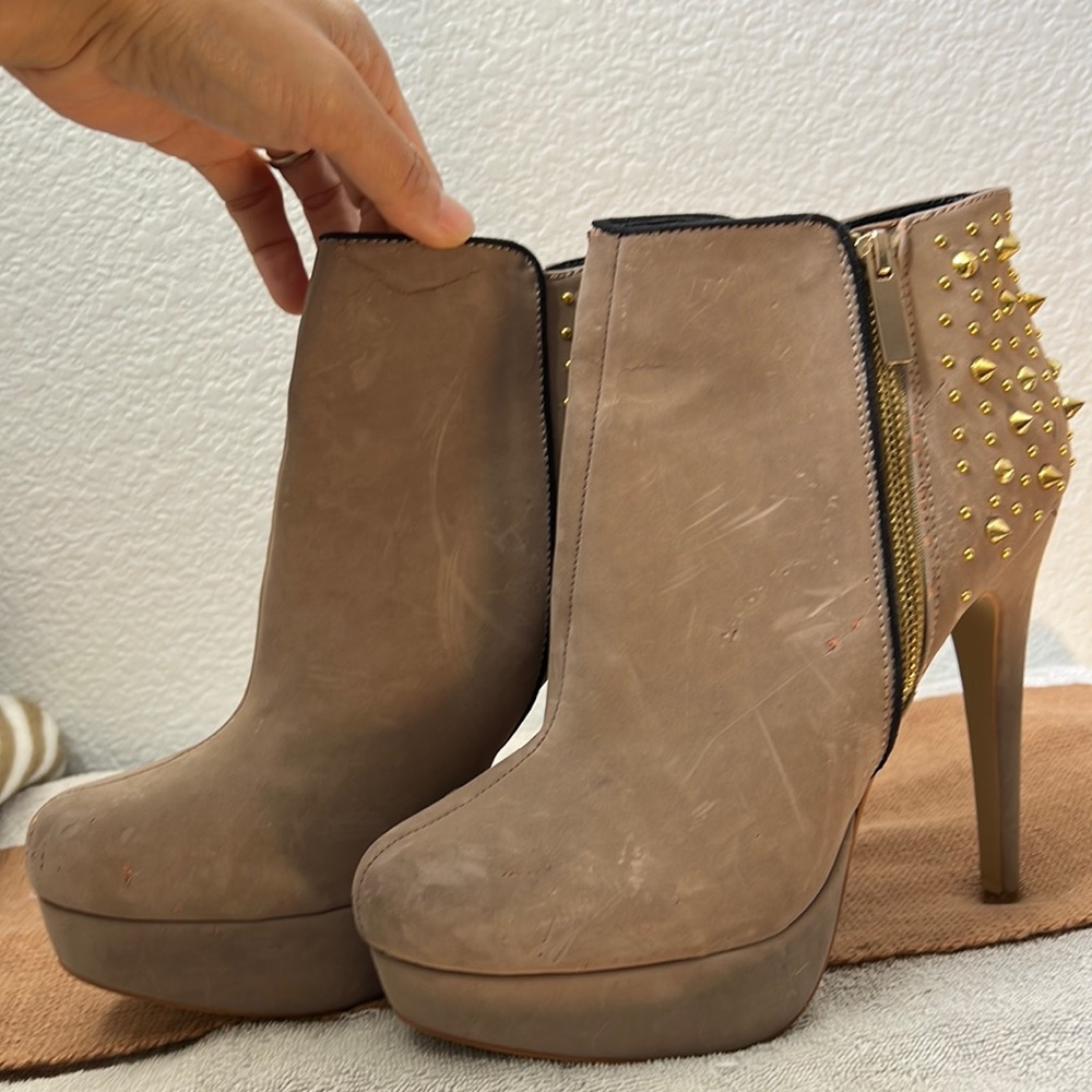 Misguide studded booties